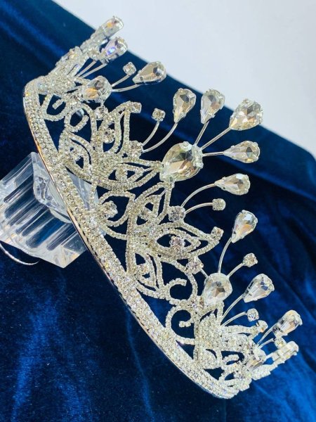 تاجات كريستال